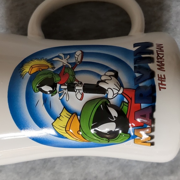 Marvin The Martian 3D Character Mug Six Flags - Picture 5 of 5